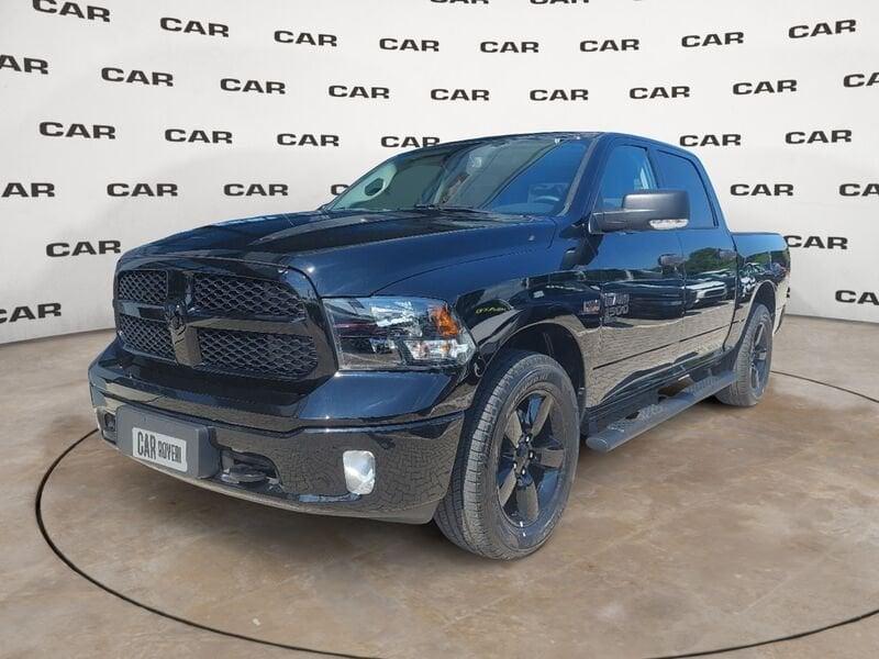 Dodge RAM MY 23 DS CLASSIC BLACK 5700 V8 395 CV GPL