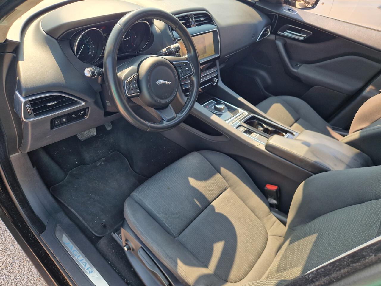 Jaguar F-Pace 2.0D 180 CV AWD Portfolio- 2020