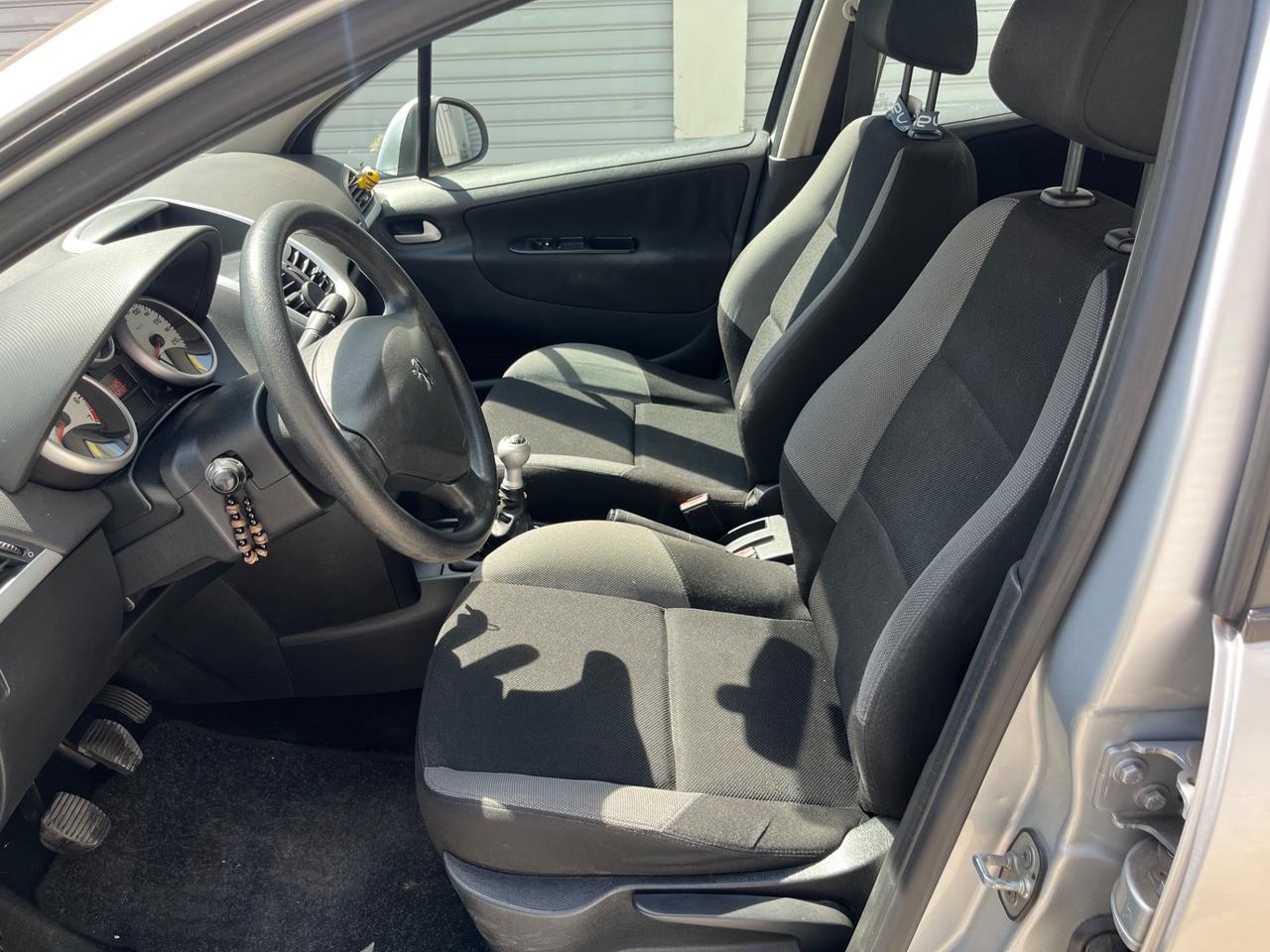 Peugeot 207 1.4 VTi 95CV 5p. XS