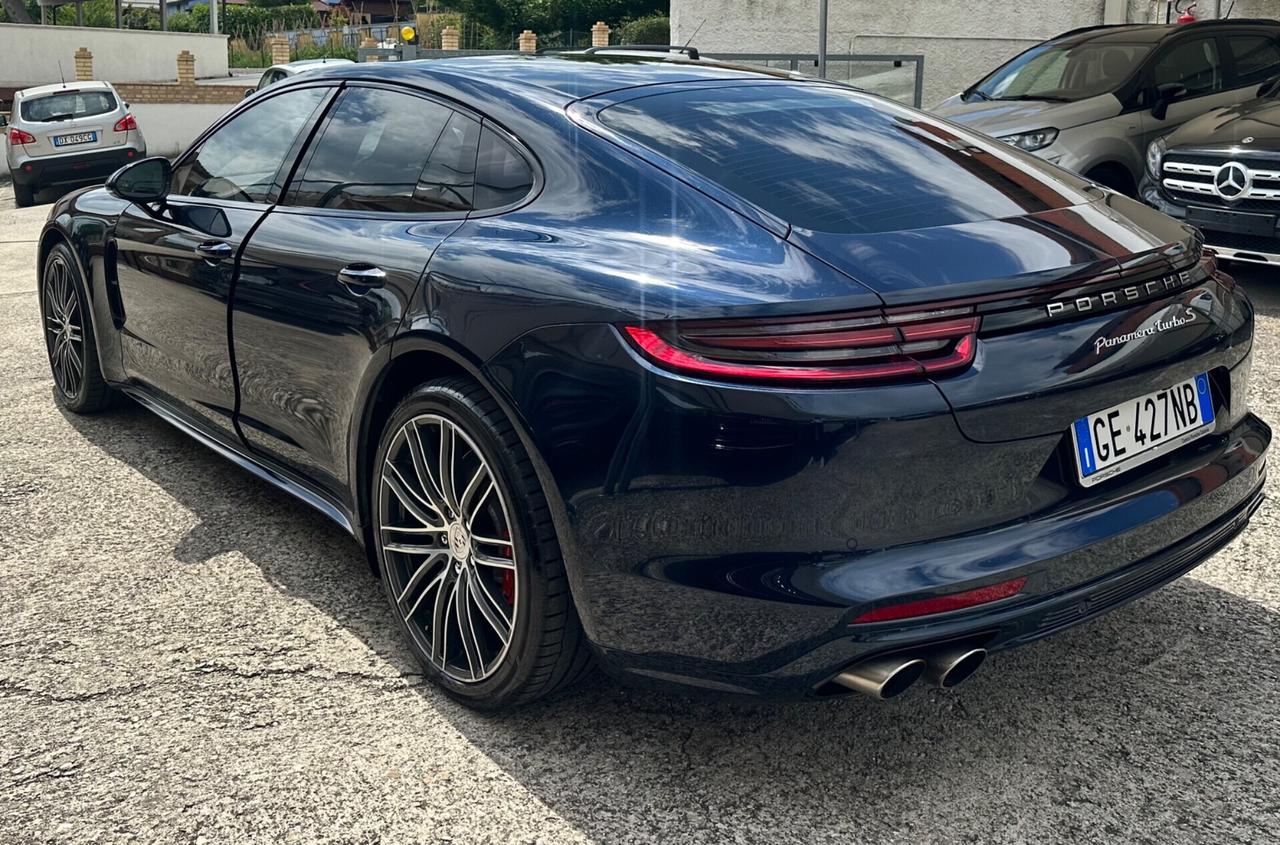 Porsche Panamera 4.0 Turbo