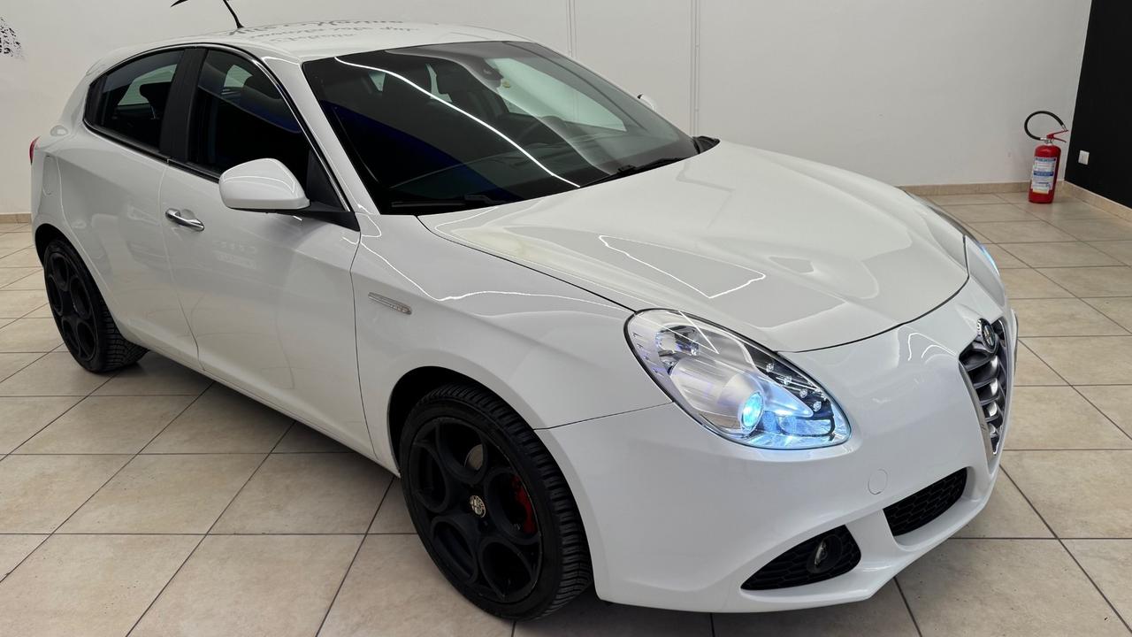 Alfa Romeo Giulietta 1.6 JTDm-2 105 CV Distinctive-2012