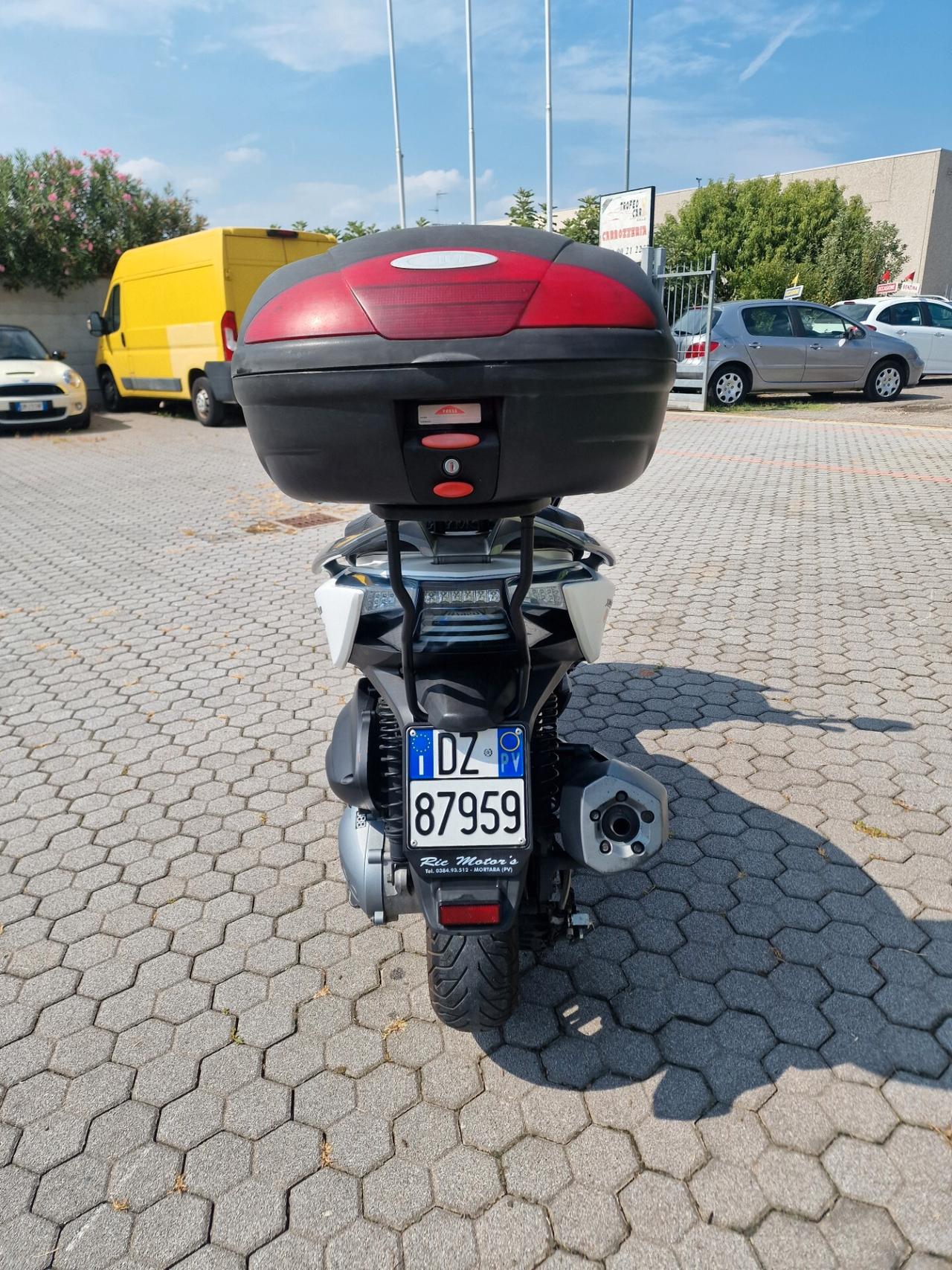 Kymco xiting 400i anno 2013 17000 km