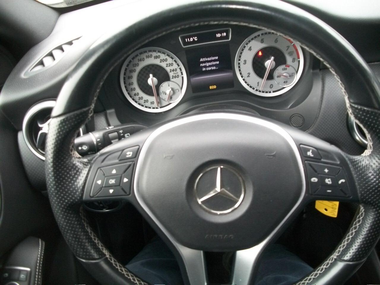 Mercedes-benz A 180 Premium CC 1595 KW 90 HP 122 KM 97650 TALIANDATI GARANZIA UN ANNO BENZINA EURO 06 NERA