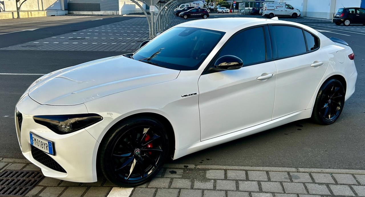 Alfa Romeo Giulia 2.2 D q2 VELOCE 180 CV AT8