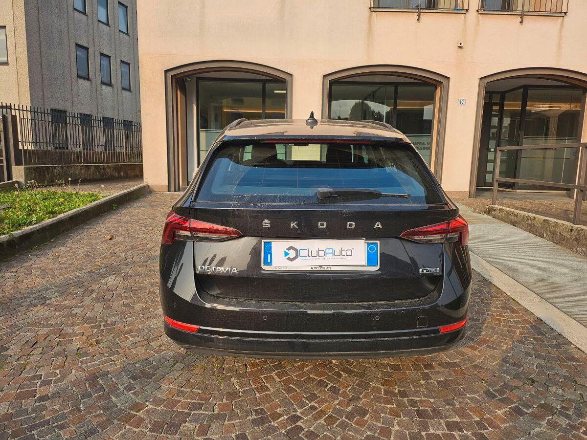 Skoda Octavia Station Wagon 1.5 e-tec Executive dsg