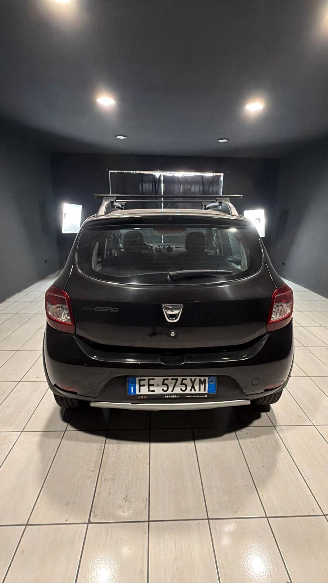 DACIA SANDERO DEL 2016 EURO 6B CAMBIO AUTOMATICO