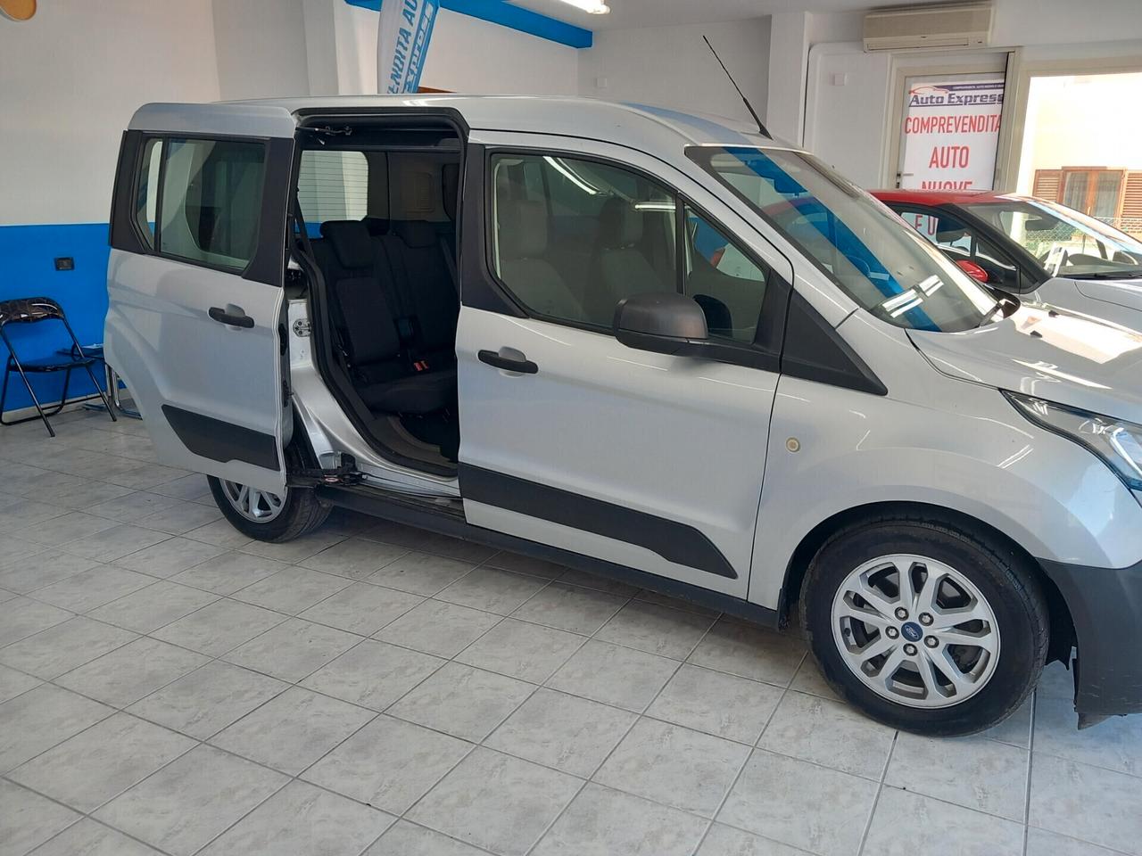 Ford Tourneo Connect 1.5 TDCi 120 CV anno 2019 km 125 mila