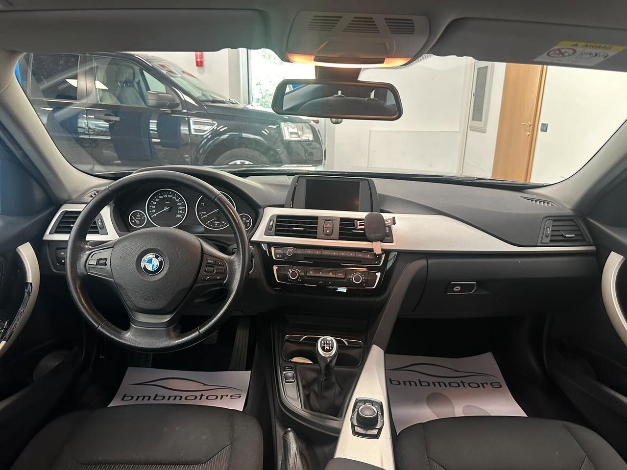Bmw 320d xDrive Touring Business Advantage