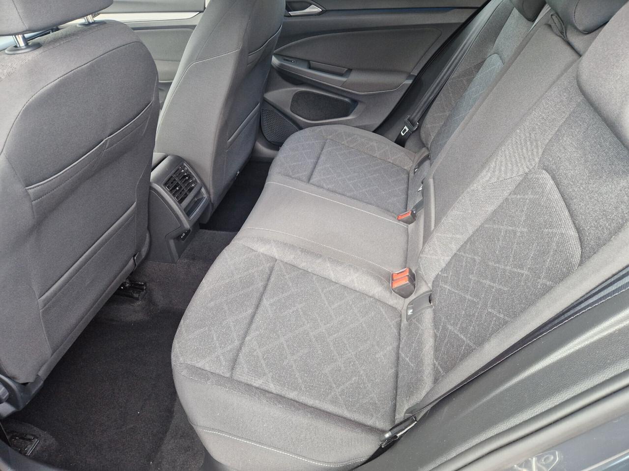 Volkswagen Golf 1.0 eTSI EVO DSG Life