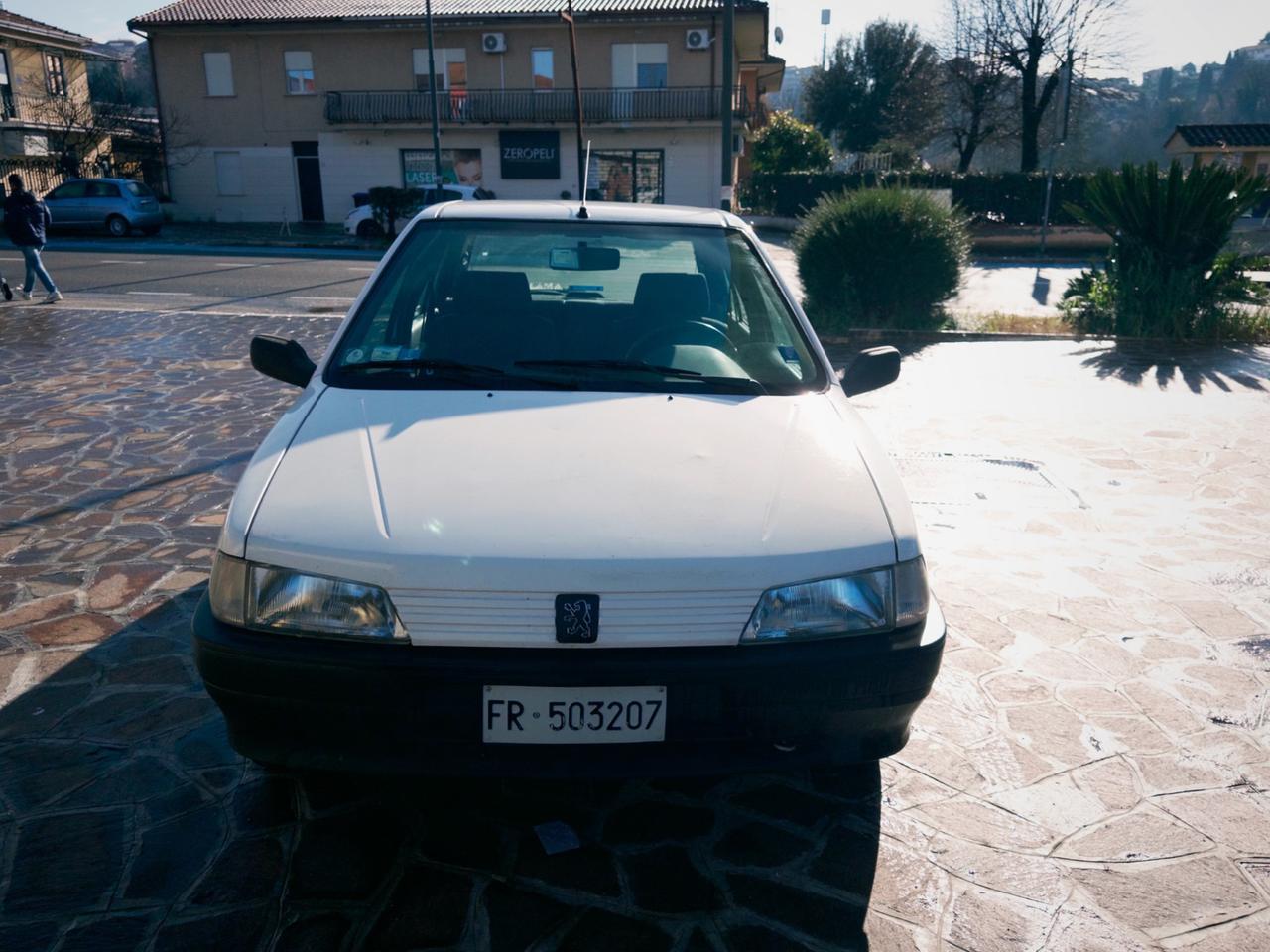Peugeot 106 5 Porte 106 5p 954 XR-I c/TA cat.