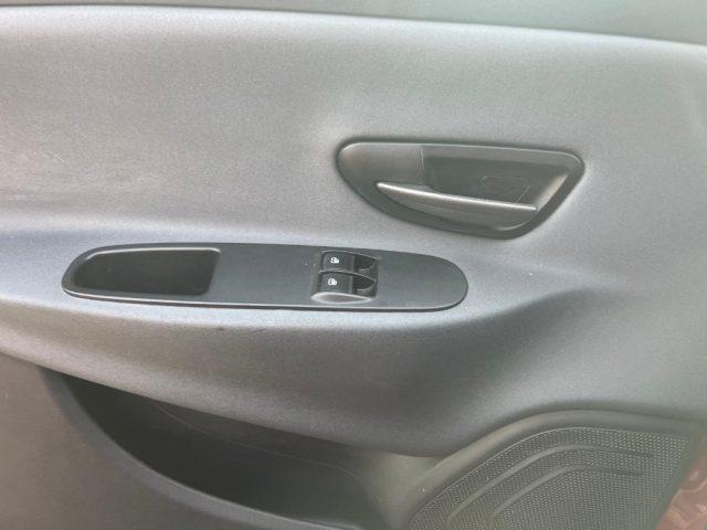 LANCIA Ypsilon 1.2 69 CV 5 porte Silver