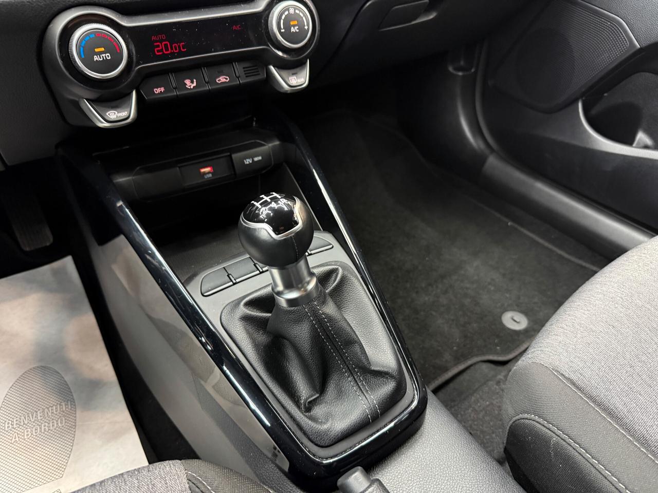 KIA STONIC 1.2 MPI 79CV STYLE Special Edition