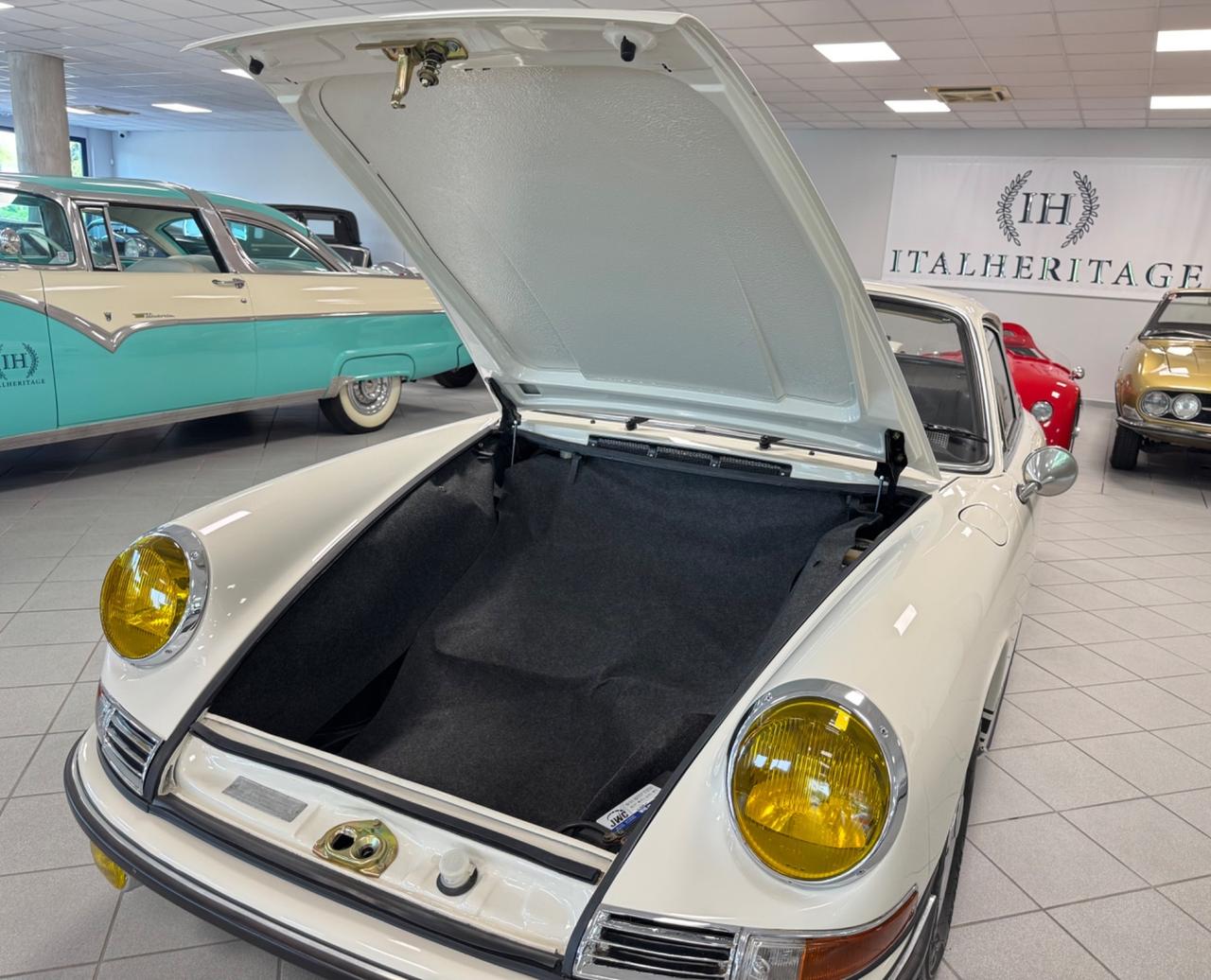 Porsche 911 2.0S SWB Coupe