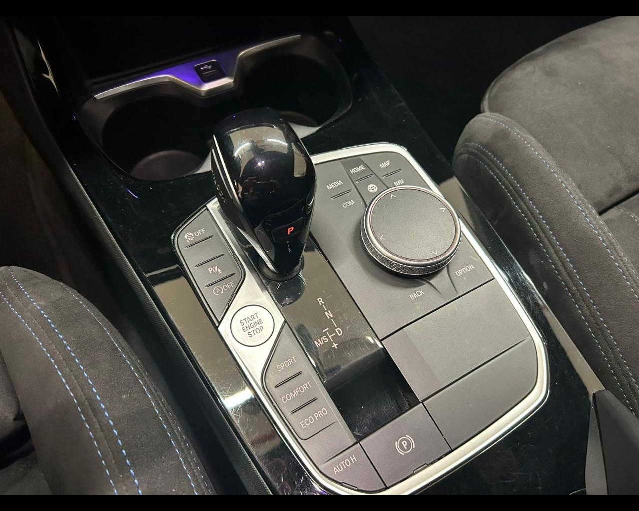 BMW Serie 1 (F40) - 118d 5p. Msport