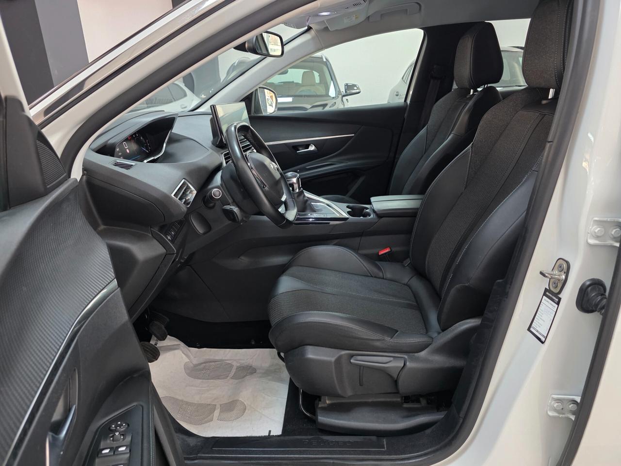 Peugeot 3008 BlueHDi 130 S&S Allure