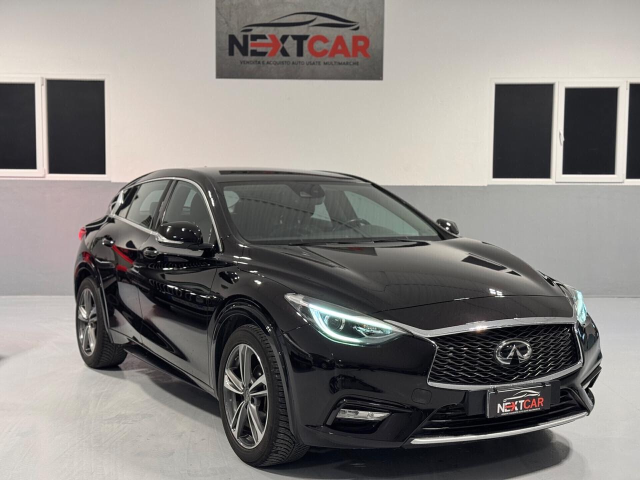 Infiniti Q30 1.5 Diesel Automatico Tetto !