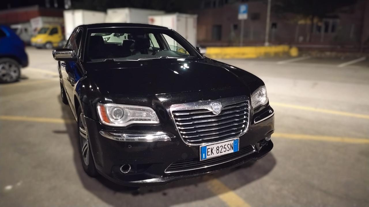 Lancia Thema 3.0 V6 Multijet II 239 CV Platinum