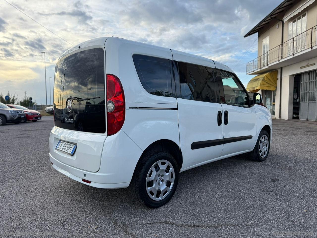 FIAT Doblò 1.4 16V Emotion