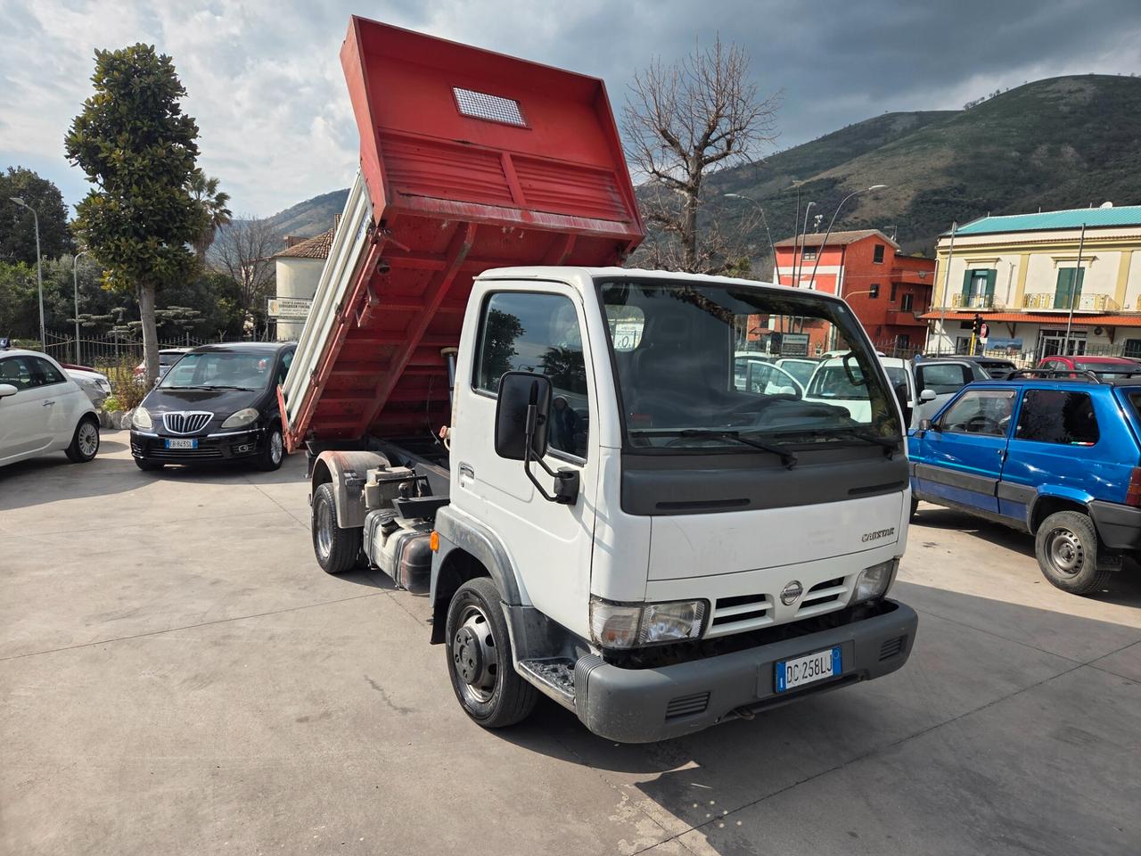 Nissan Cabstar 35.13 3.0 Tdi - 2006 RIBALTABILE TRILATERALE
