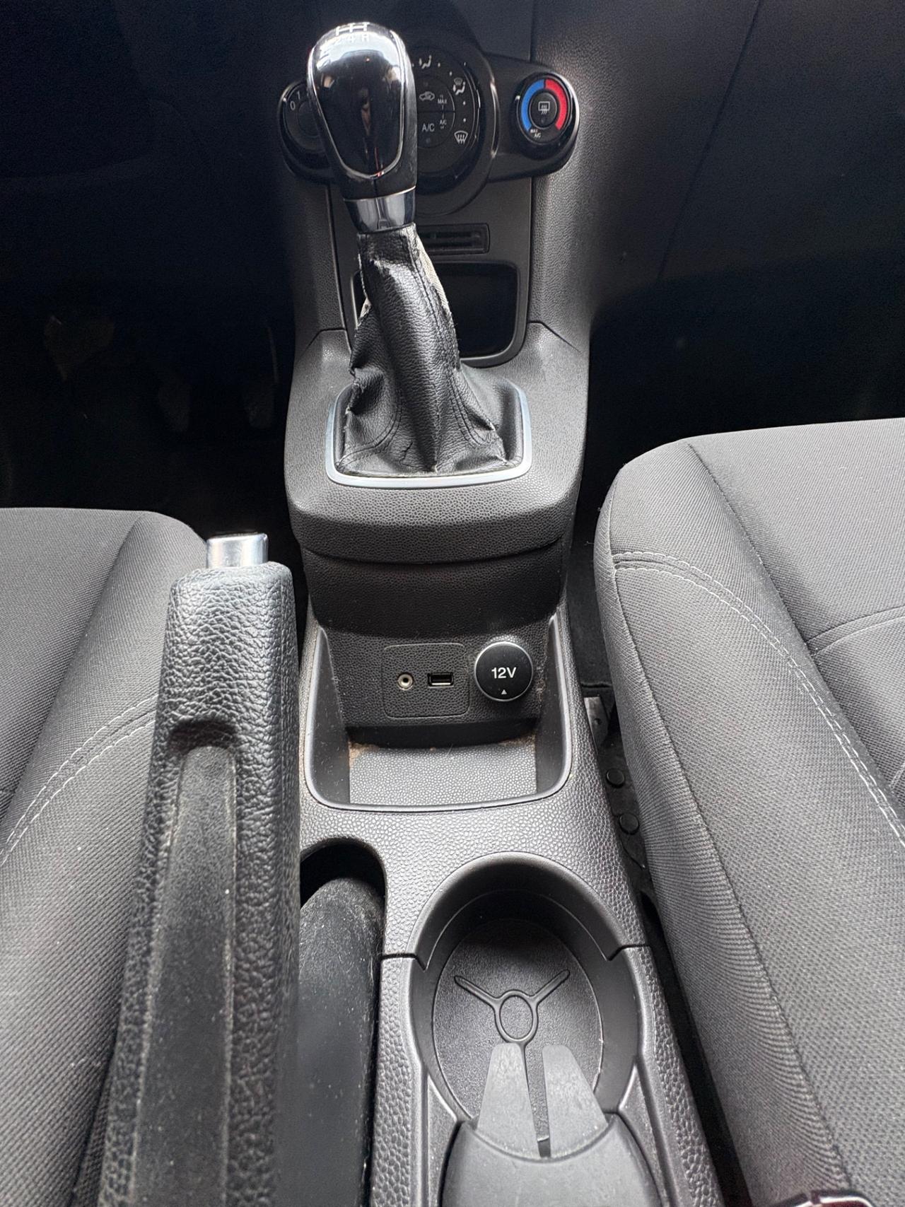 Ford Fiesta 1.5 TDCi 75CV 5 porte Titanium