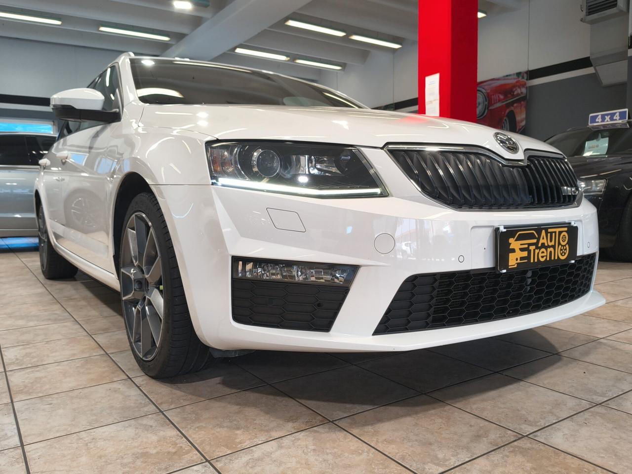 Skoda Octavia 2.0 TDI DSG Wagon RS 129.000 km