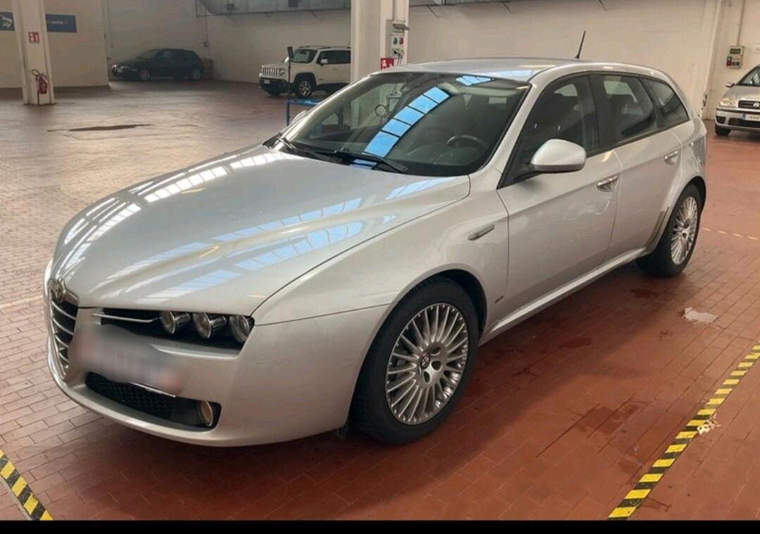 Alfa Romeo 159 1.9 JTDm 150CV Sportwagon Distinc 2010tive Q-Tronic
