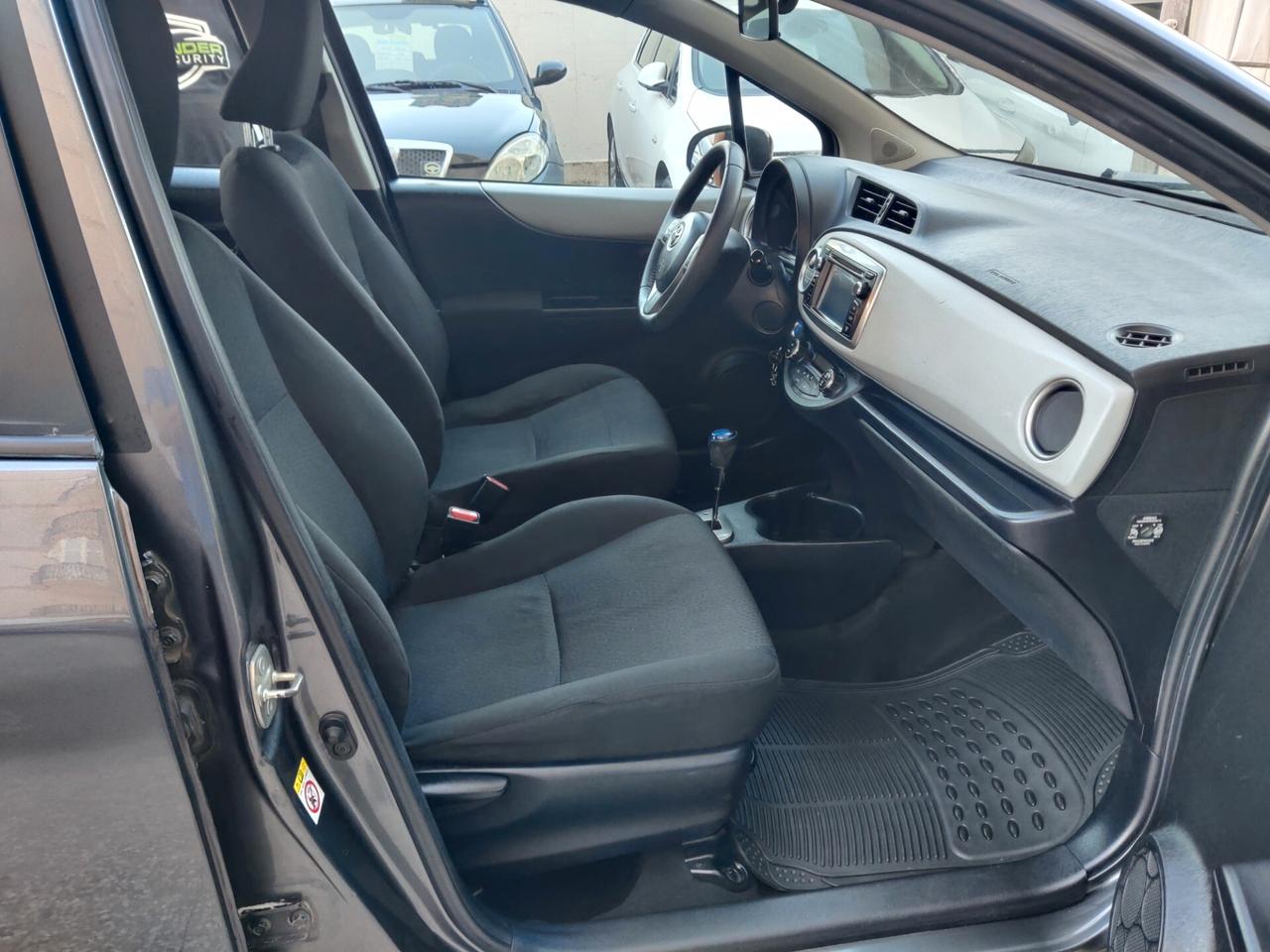 Toyota Yaris 1.5 Hybrid 5 porte Lounge