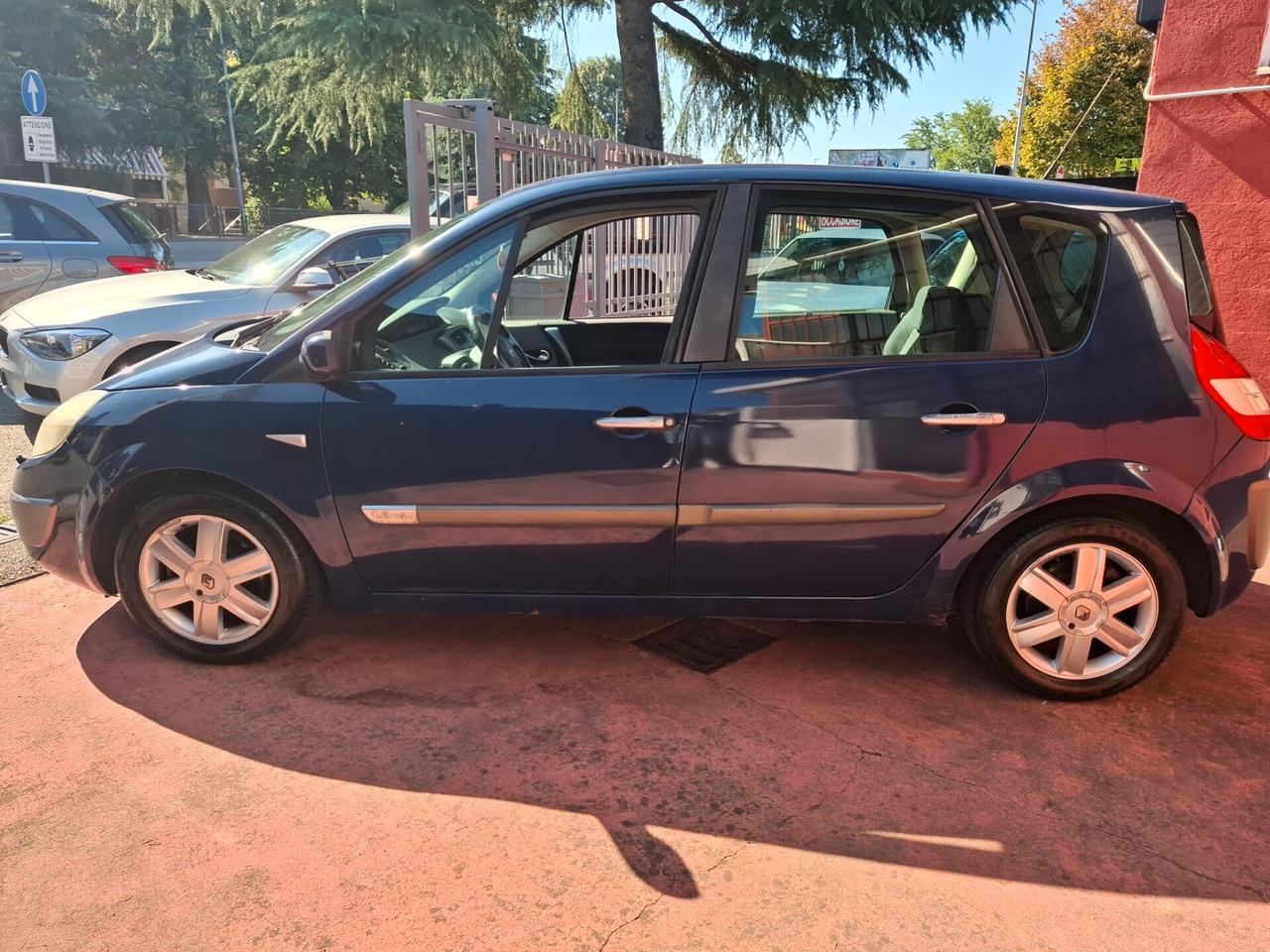 Renault Scenic Scénic 1.6 16V Confort Authentique