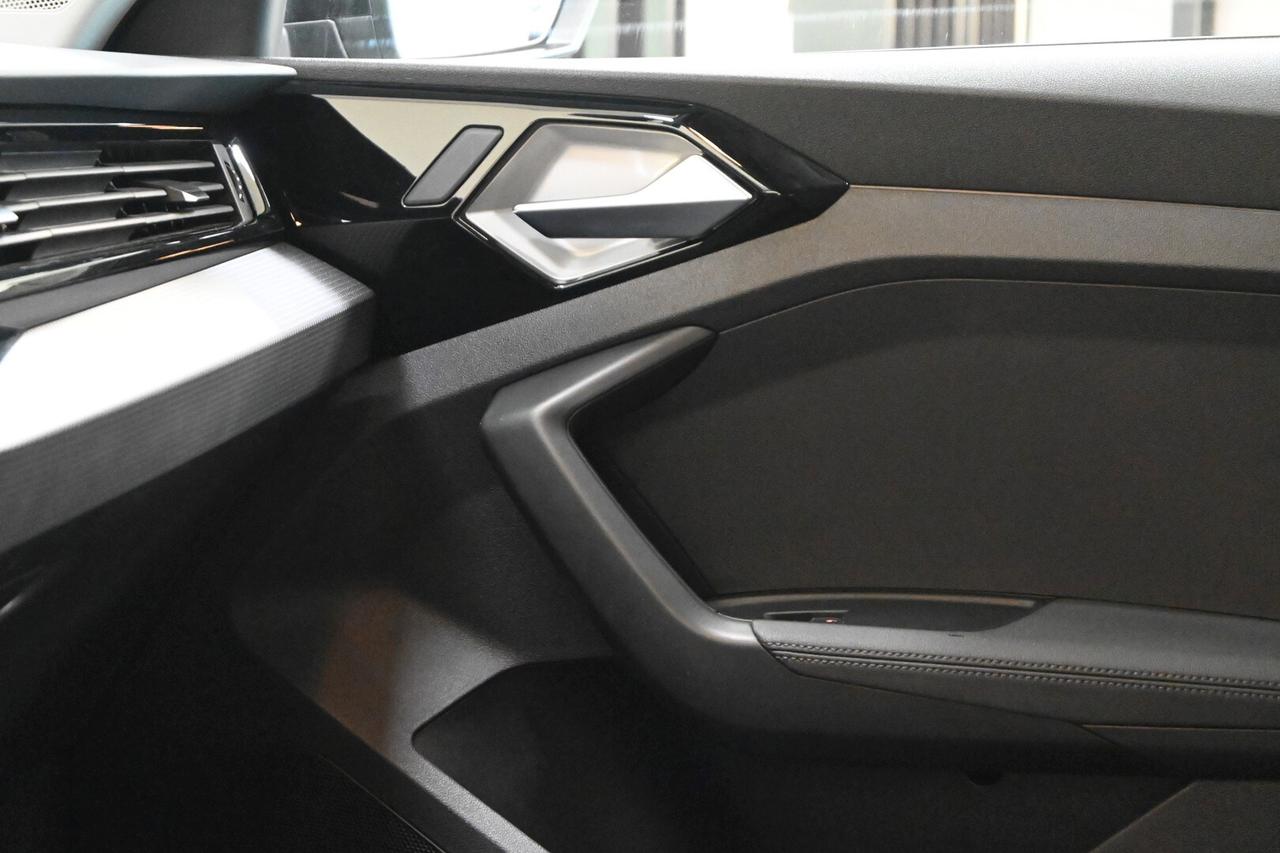 AUDI A1 2ª serie A1 SPB 30 TFSI Identity Black