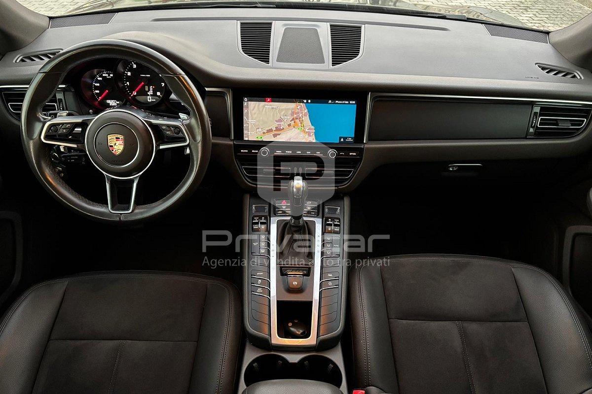 PORSCHE Macan 2.0