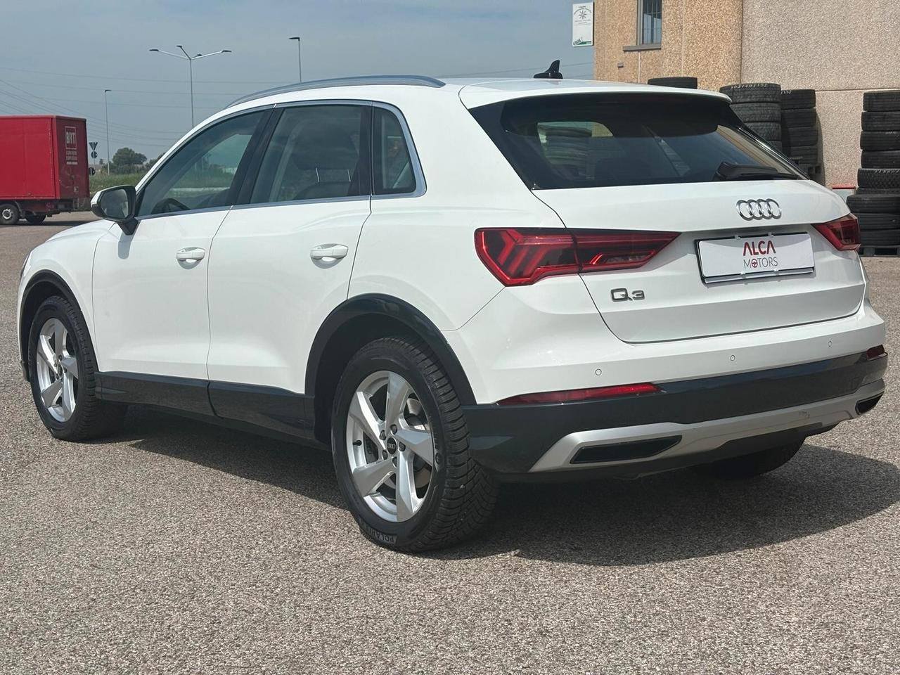 Audi Q3 35 TDI S tronic Business Advanced