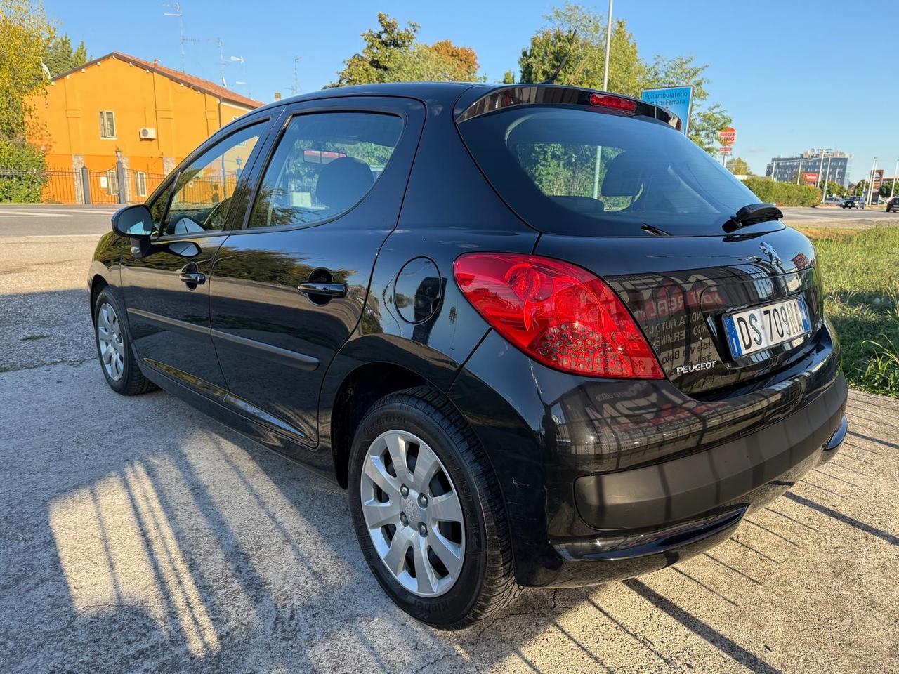 Peugeot 207 1.4 VTi 95CV 5p. Energie