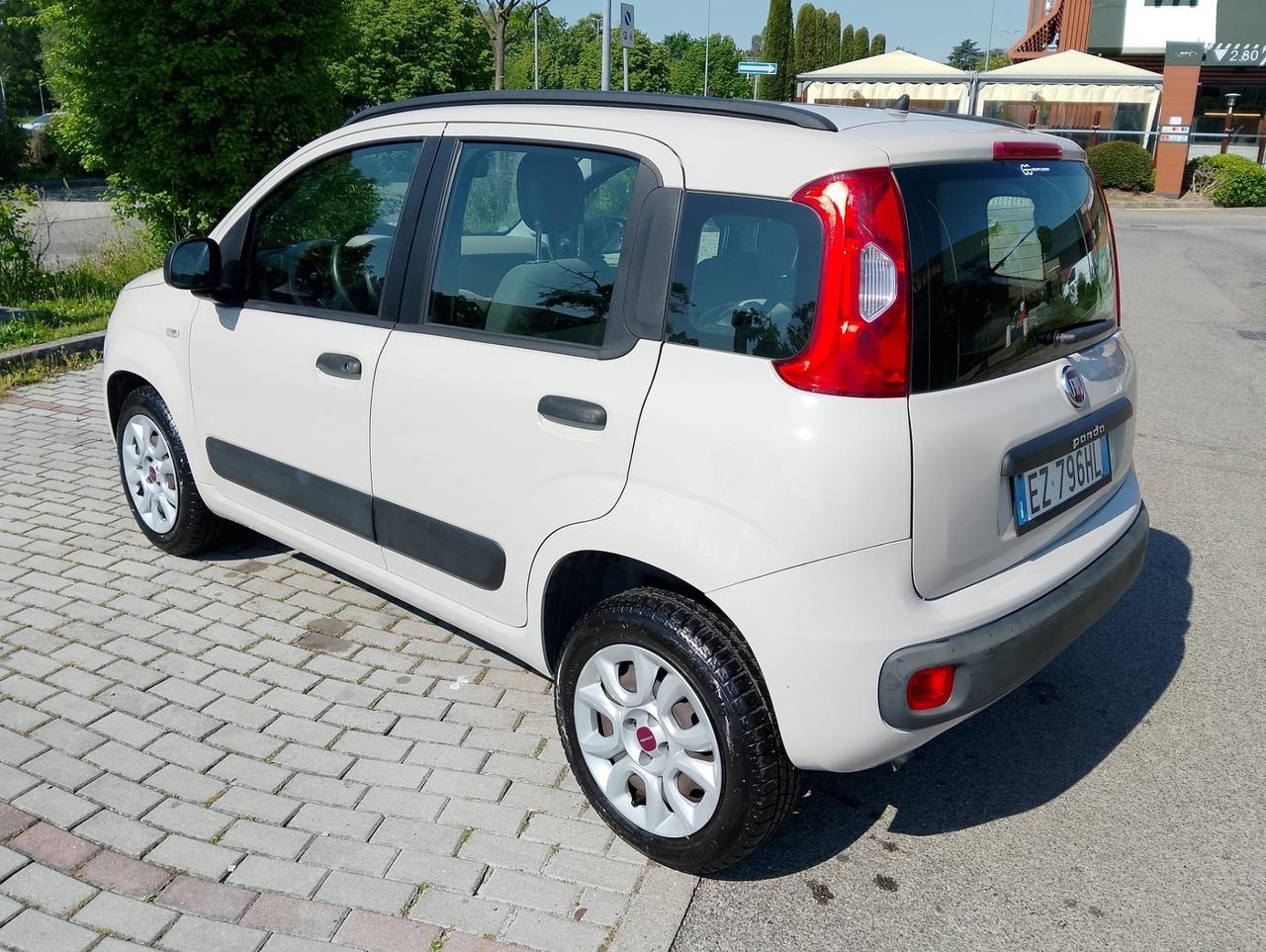Fiat Panda 0.9 TwinAir Turbo Natural Power Lounge