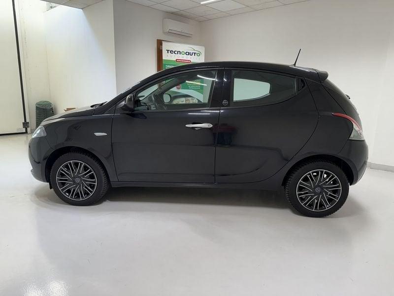 Lancia Ypsilon Ypsilon 1.0 FireFly 5Pt S&S Hybrid Ecochic Gold
