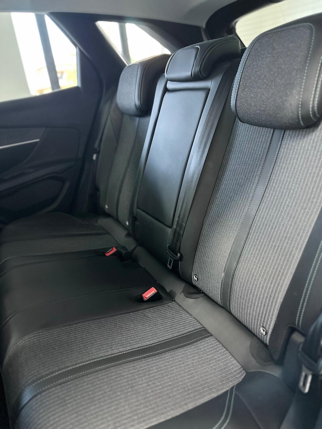 Peugeot 3008 BlueHDi 1.5 130cv S&S Allure