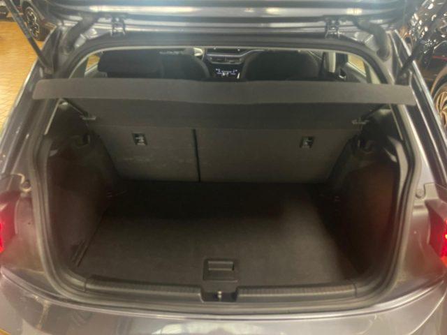 VOLKSWAGEN Polo 1.0 TSI Style MATRIX 16" C/GRIMALDI SP. DAY