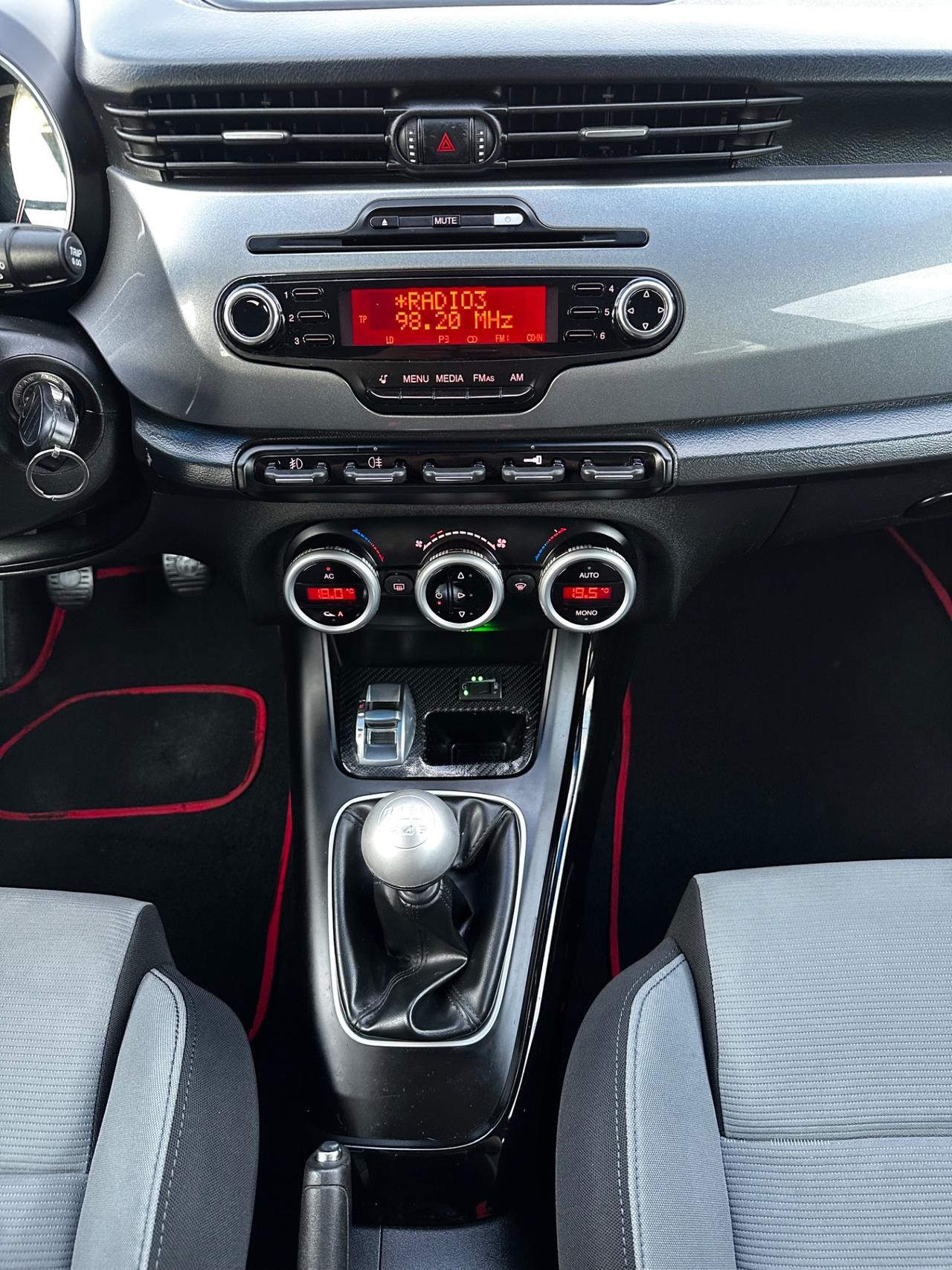 Alfa Romeo Giulietta 1.4 Turbo 120 CV GPL Distinctive