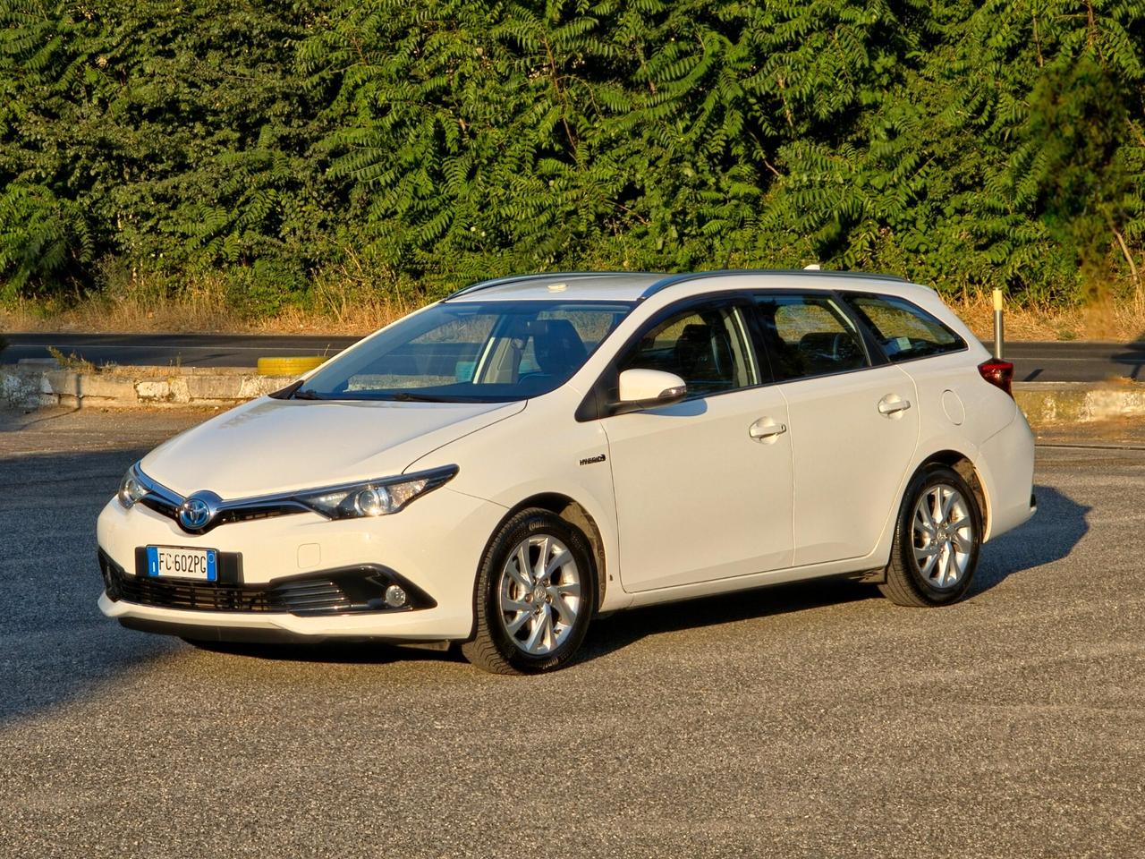Toyota Auris Touring Sports 1.8 Hybrid Lounge 2016-E6 NEO Automatico
