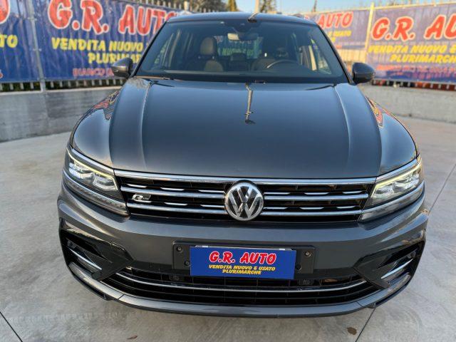 VOLKSWAGEN Tiguan 2.0 TDI DSG R-LINE GARANZIA Iva esp