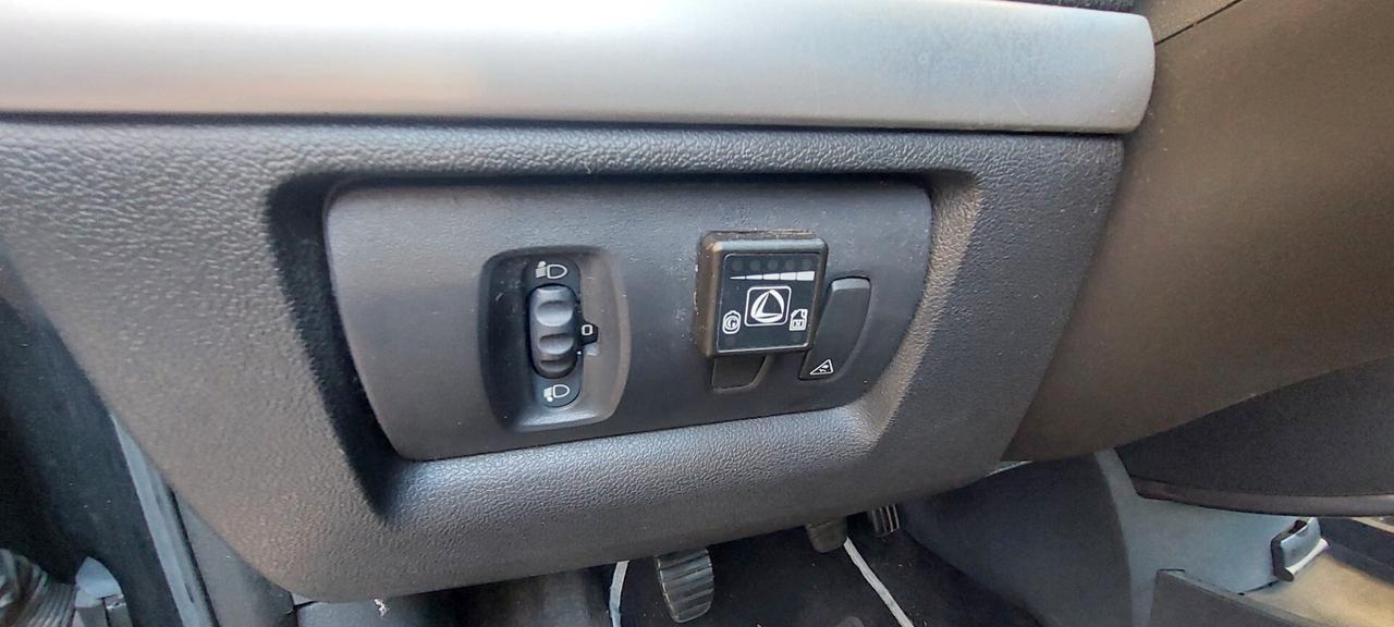 CLIO 1,2 GPL LANDI RENZO SCADENZA APRILE 2035 NAVIGATORE X NEOPATENTATI IMPECCABILE FULL