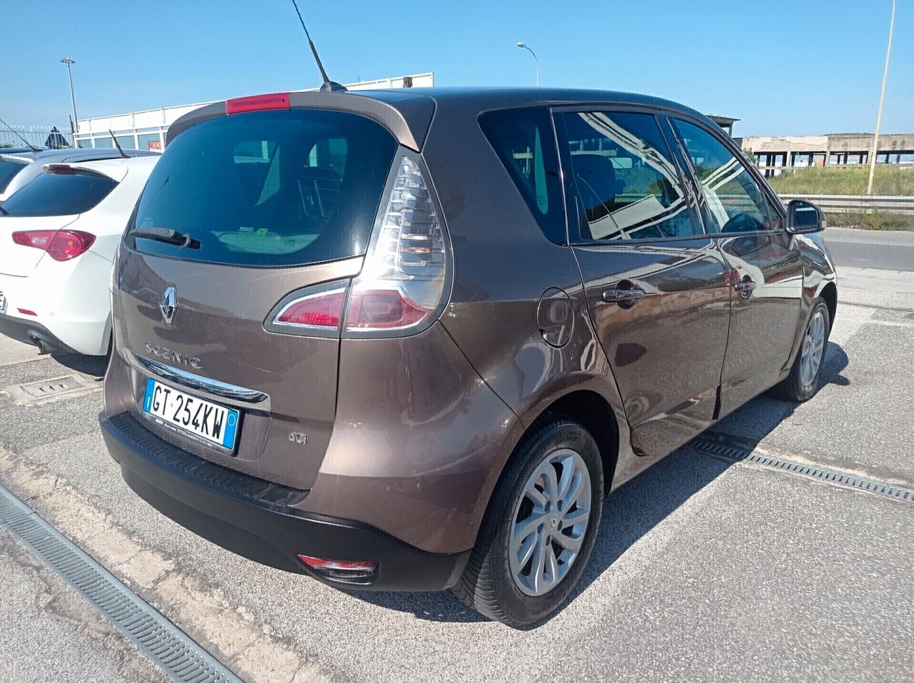 Renault Scénic XMod 1.5 dCi 110CV S&S 2014