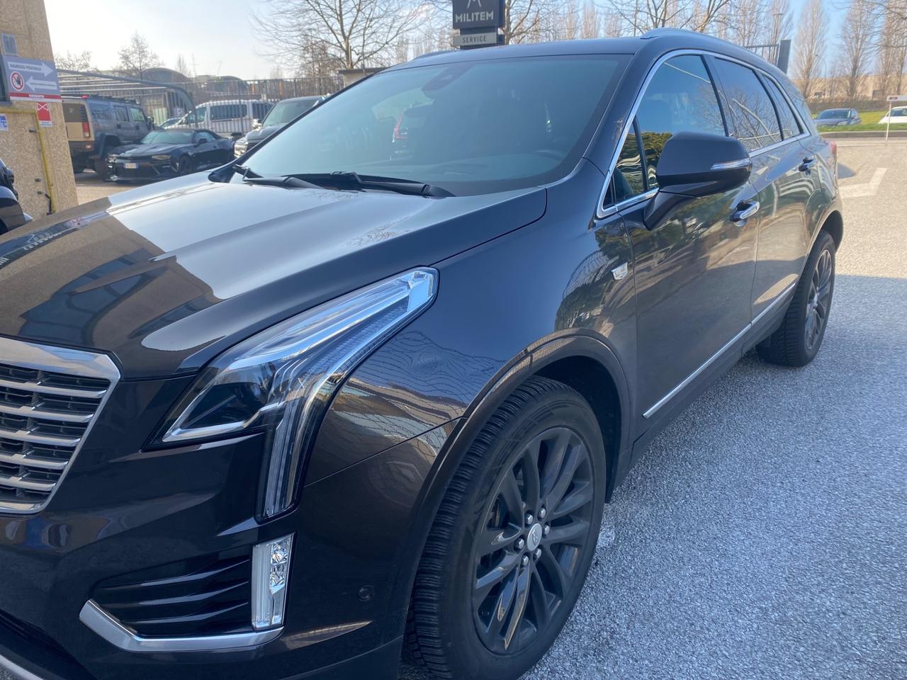 Cadillac XT5 3.6L V6 AWD AT Platinum