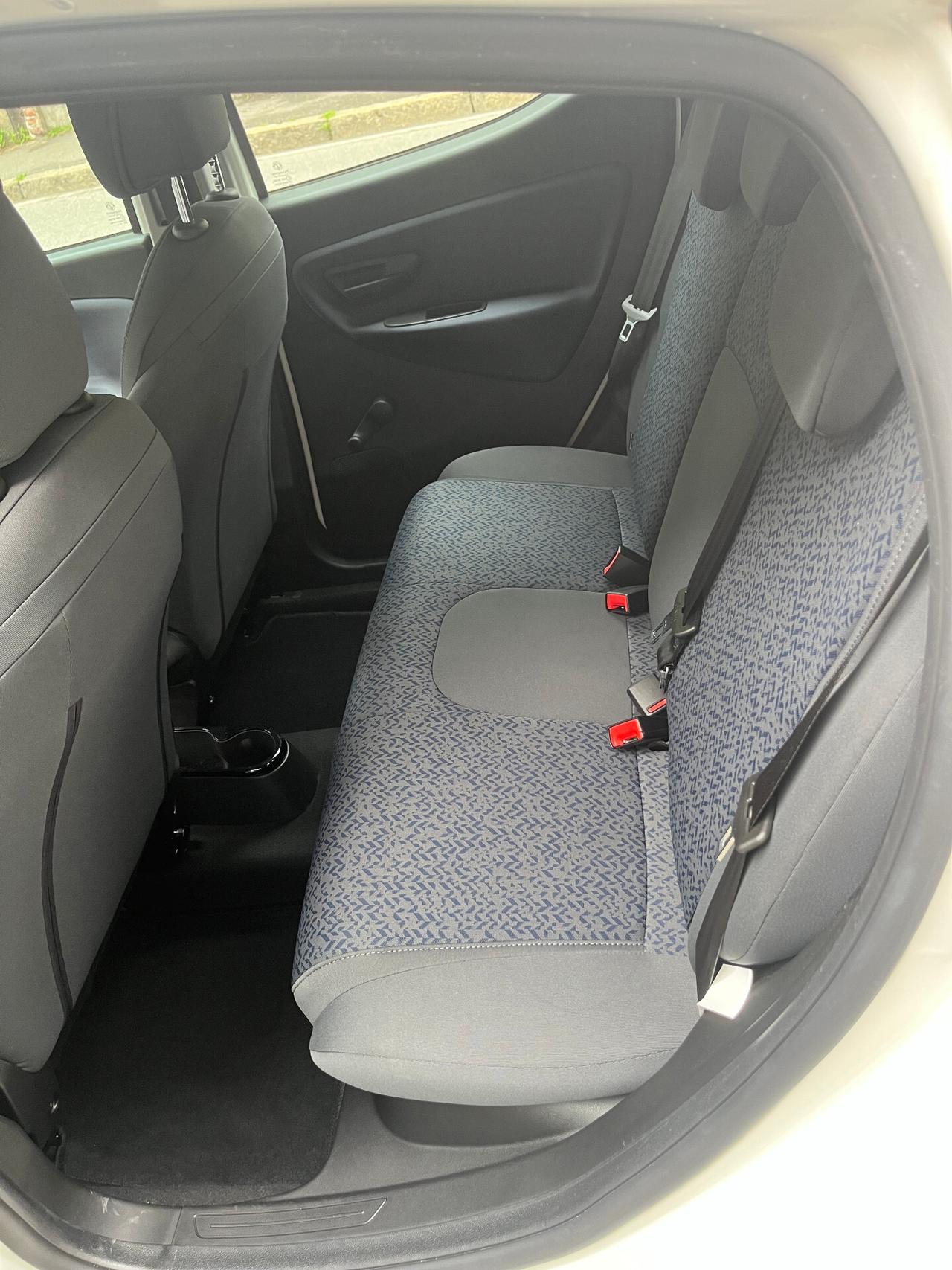 Lancia Ypsilon 1.0 FireFly 5 porte S&S Hybrid Platino