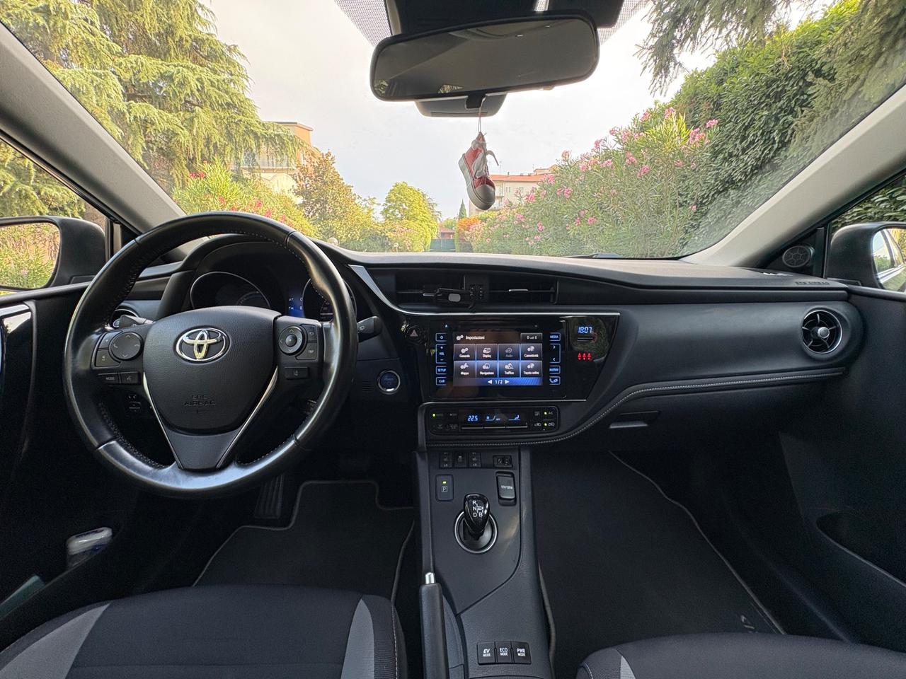 Toyota Auris Touring Sports 1.8h Business cvt EURO6