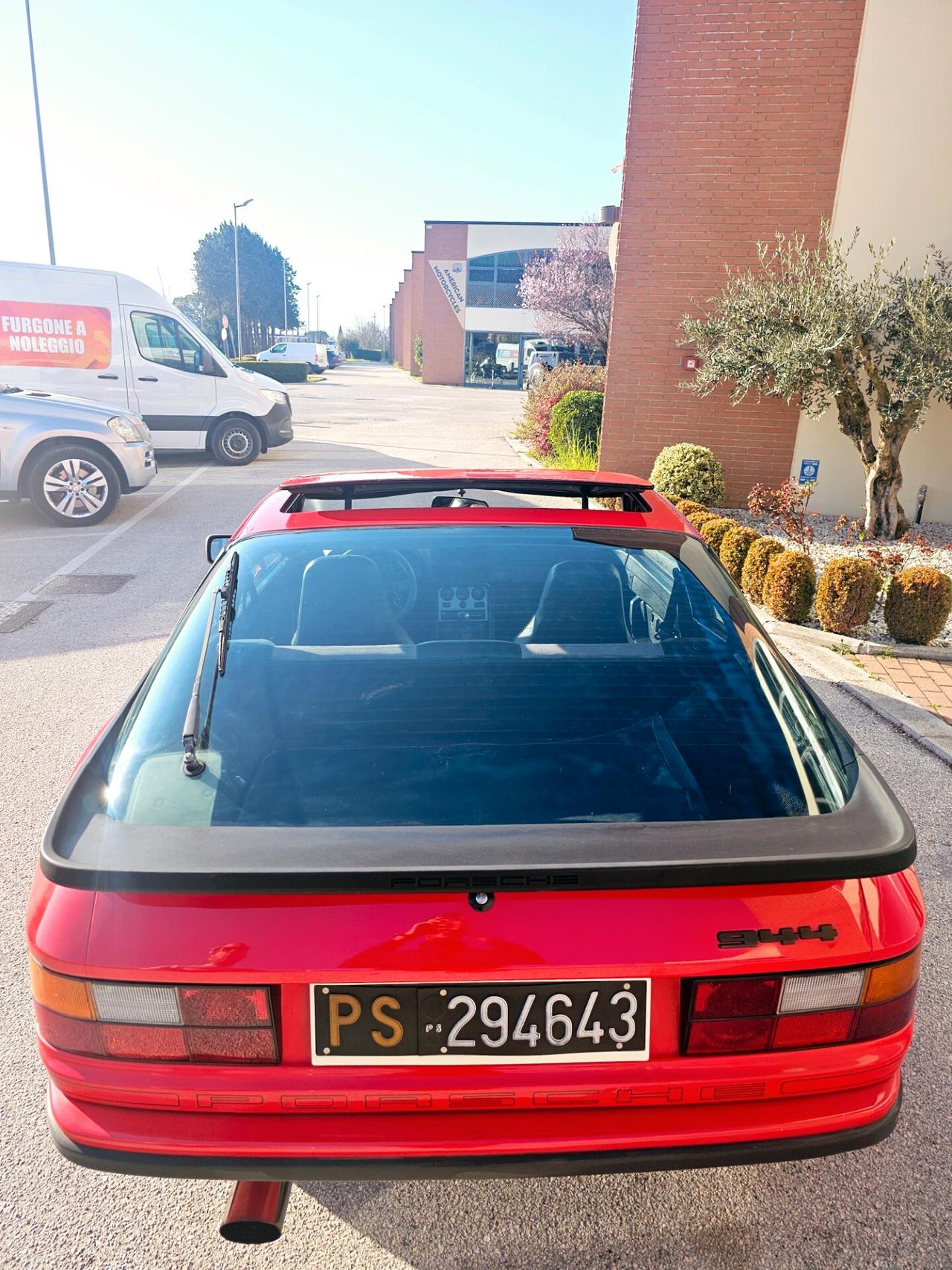 Porsche 944 Porsche