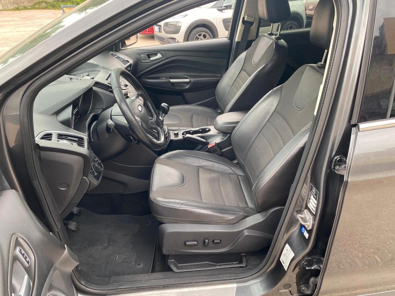 Ford Kuga 2.0 TDCI 120 CV full opt nuova 2015