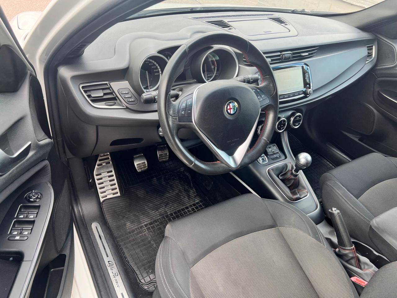 Alfa Romeo Giulietta 1.6 jtdm 105cv DISTINCTIVE E5 NAVI/TELPDC PERFF.