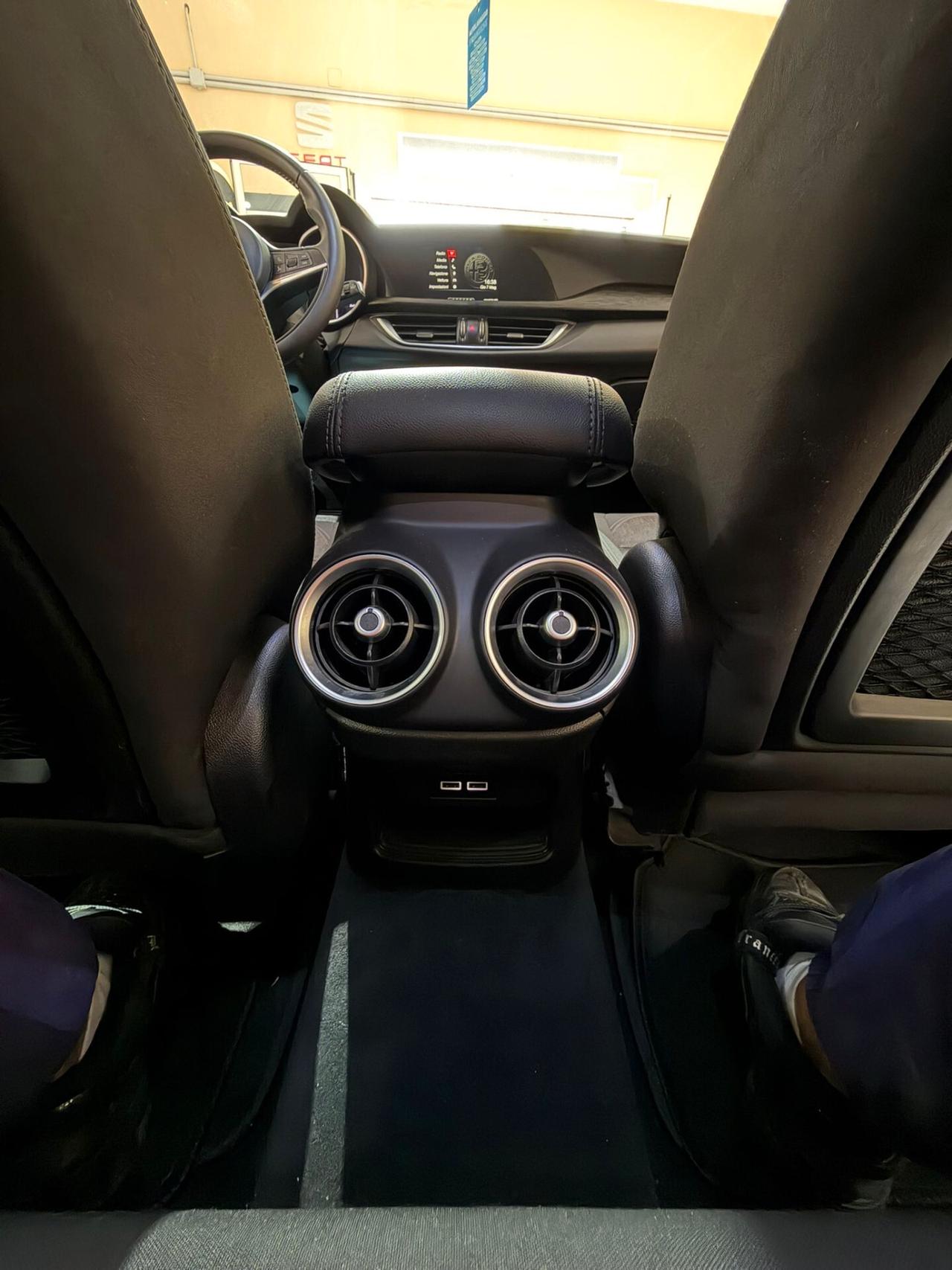 Alfa Romeo Stelvio 2.2 Turbodiesel 180 CV AT8 RWD Executive