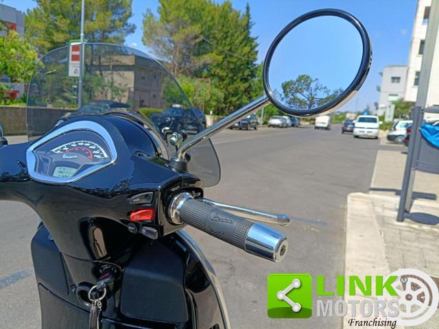 PIAGGIO Vespa GTS 300 Super ABS
