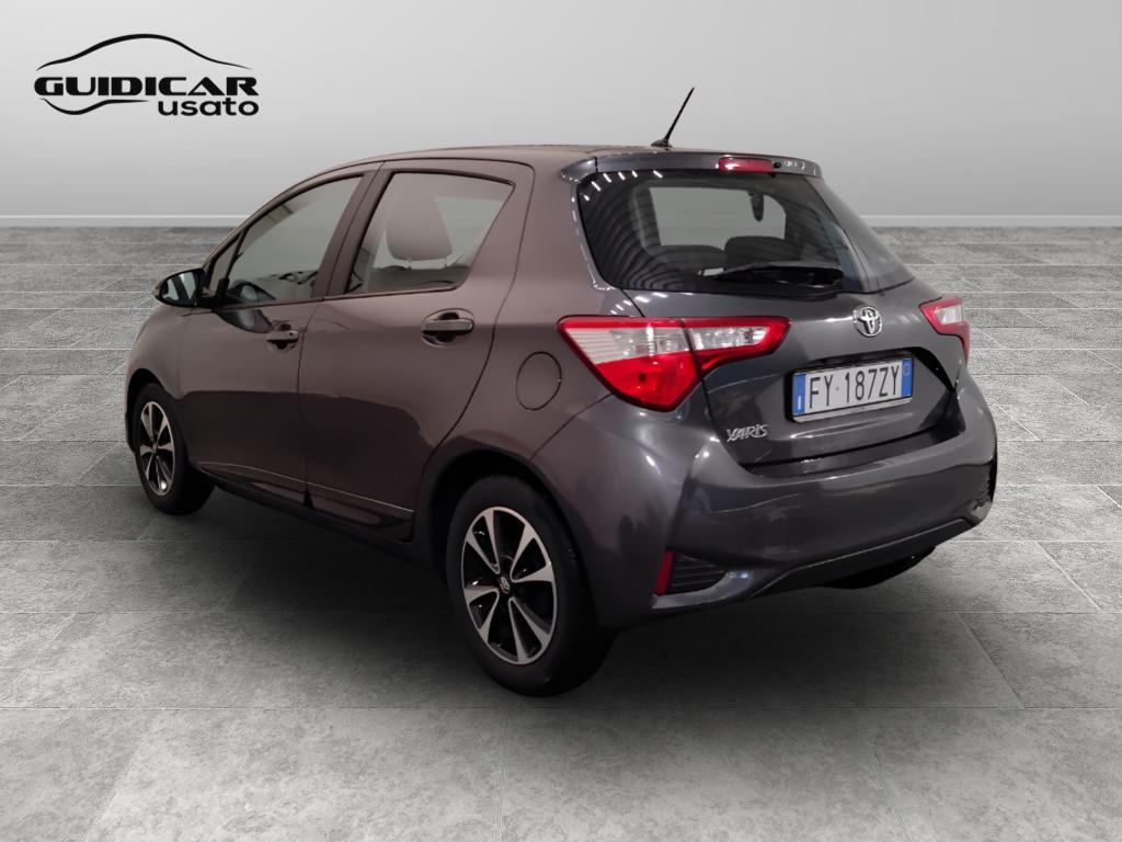 TOYOTA Yaris III 2017 - Yaris 5p 1.0 Active my18